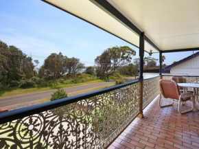 The Crescent at Currarong I Pet Friendly Beachfront, Currarong